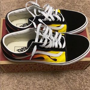 size 10.5 old skool vans